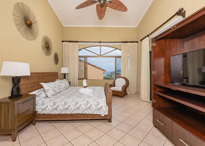 Sunrise 20- 3 Bedroom Ocean View Penthouse Tamarindo